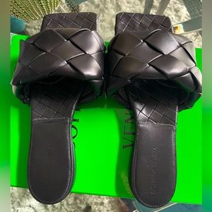 Bottega Veneta flat puffy square toe Lido 10.5 (40.5)